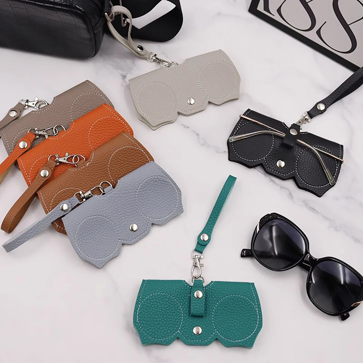 Glasses Cover - Cute Hanging PU Leather Sunglasses Reading Glasses Storage Bag Portable Travel Eyewear Holder