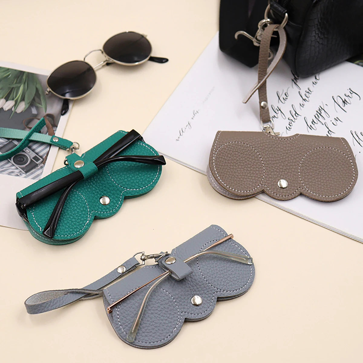 Glasses Cover - Cute Hanging PU Leather Sunglasses Reading Glasses Storage Bag Portable Travel Eyewear Holder