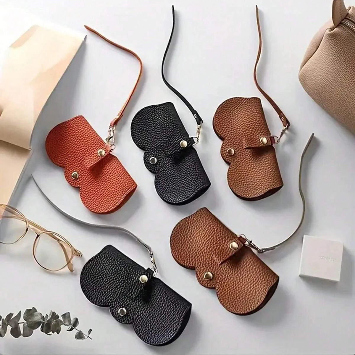 Glasses Cover - Cute Hanging PU Leather Sunglasses Reading Glasses Storage Bag Portable Travel Eyewear Holder