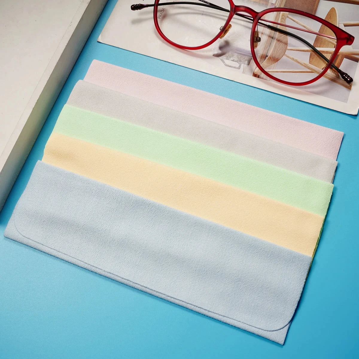 Five Eyeglass Cleaning Cloths - Microfiber adaptable for Screens, Lenses Nylon or Polaroid Glasses