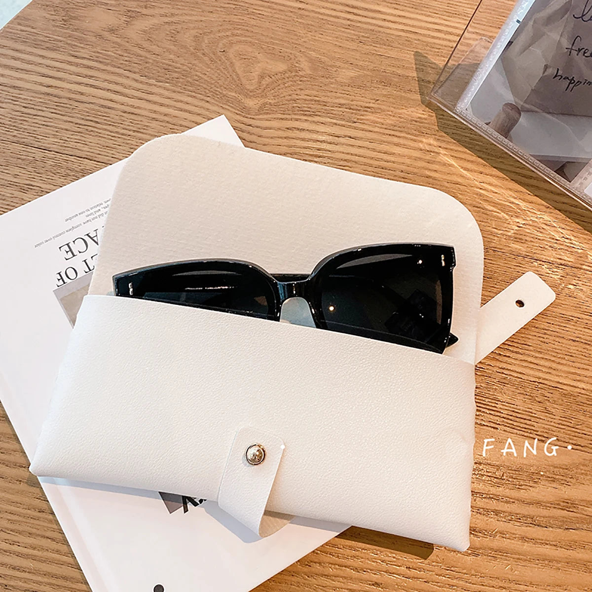 Classic Protective Glasses Case  - Soft Portable Sunglasses Case Box Reading Eyeglasses Box